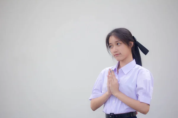 Tayland Lisesi Üniformalı Güzel Kız Saygılı — Stok fotoğraf