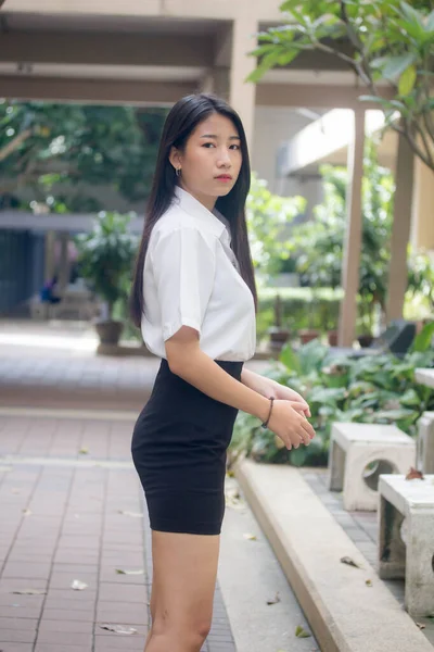 Thai Vuxen Student Universitet Uniform Vacker Flicka Leende Och Koppla — Stockfoto