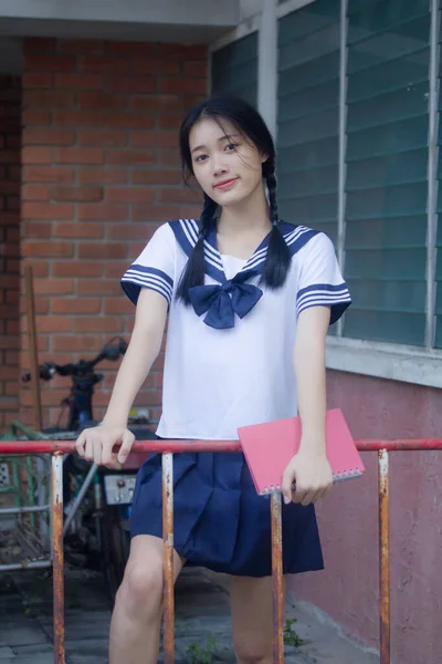 Japonês Teen Bela Menina Estudante Uniforme Feliz Relaxar — Fotografia de Stock