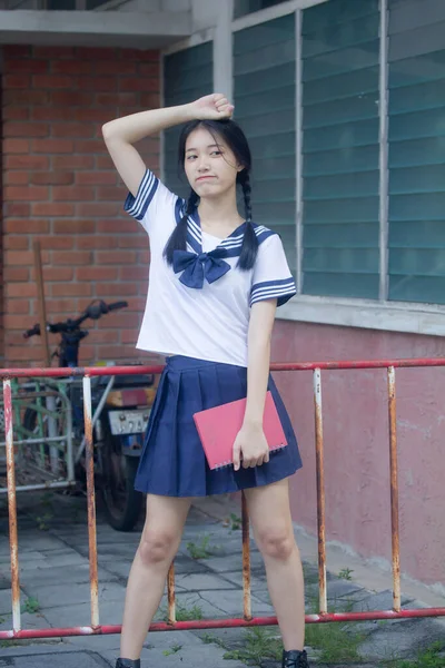 Japonês Teen Bela Menina Estudante Uniforme Feliz Relaxar — Fotografia de Stock