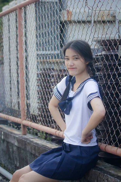 Japonês Teen Bela Menina Estudante Uniforme Feliz Relaxar — Fotografia de Stock