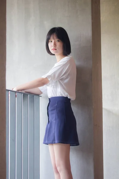 Asia Thai Teen Short Hair White Shirt Beautiful Girl Smile — Stockfoto