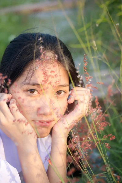 고교생의 복하고 긴장을 — 스톡 사진