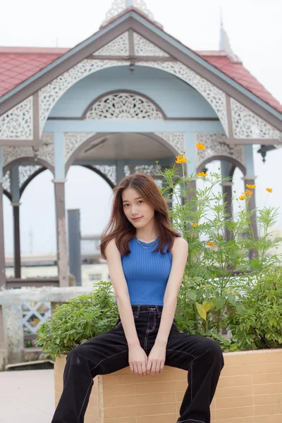 Portrait Thai Chine Adulte Belle Fille Chemise Bleue Jeans Noir — Photo