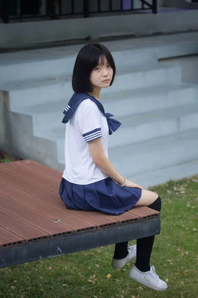 Japonais Adolescent Belle Fille Dans Étudiant Sourire Détendre — Photo