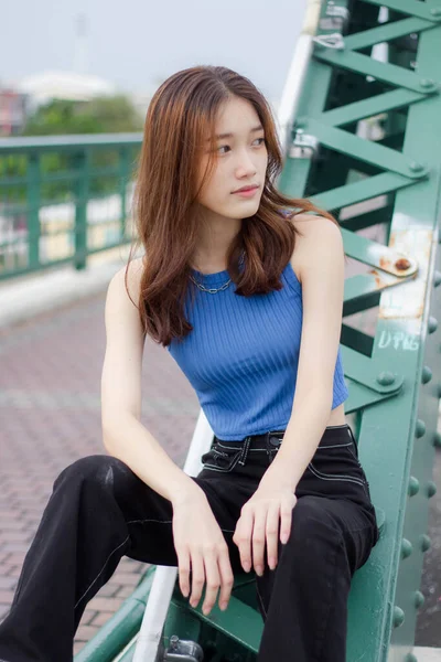Portret Van Thai China Volwassene Mooi Meisje Blauw Shirt Zwart — Stockfoto