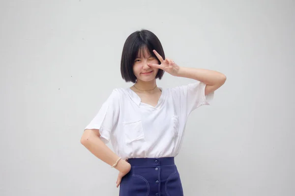 Asiático Tailandés Adolescente Blanco Camiseta Hermosa Chica Victoria —  Fotos de Stock