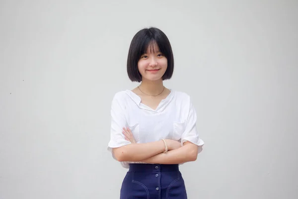 Ásia Tailandês Adolescente Branco Shirt Bela Menina Sorriso Relaxar — Fotografia de Stock