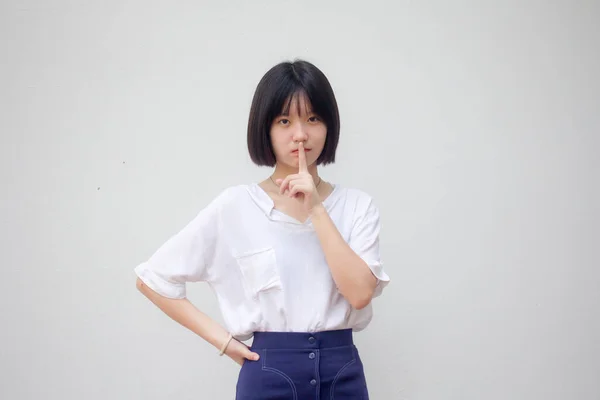 Asiático Tailandés Adolescente Blanco Camiseta Hermosa Chica Tranquila — Foto de Stock