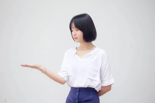 Ασία Thai Έφηβος Λευκό Shirt Όμορφο Κορίτσι Δείχνουν Χέρι — Φωτογραφία Αρχείου