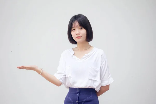 Asiatisch Thai Teen Weiß Shirt Hübsch Mädchen Zeigen Hand — Stockfoto