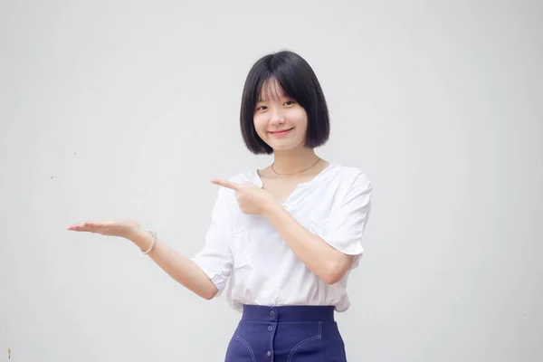Ásia Tailandês Teen Branco Shirt Bela Menina Mostrar Mão — Fotografia de Stock