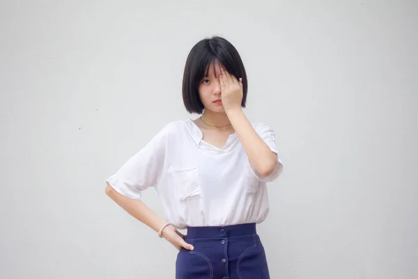 Asia Thai Teen White Tişörtü Güzel Kız Bakma — Stok fotoğraf