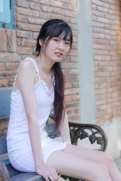 Asia Thai Girl White Dress Beautiful Girl Smile Relax — Stock Photo, Image