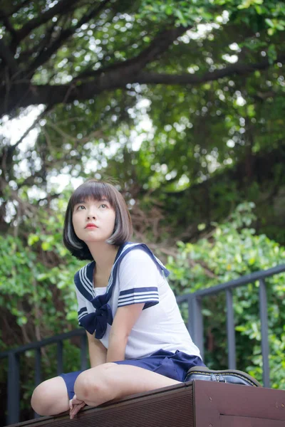 Japans Tiener Mooi Meisje Student Glimlach Ontspannen — Stockfoto