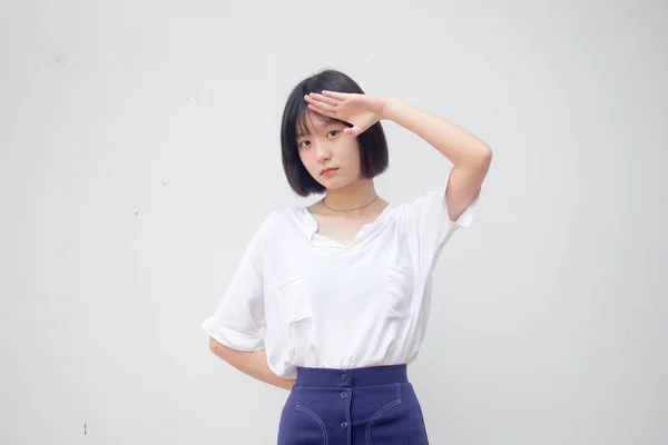 Azjatyckie Tajskie Nastolatek Biały Shirt Piękne Dziewczyna Salut — Zdjęcie stockowe