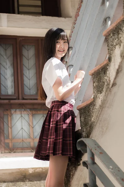 Japanisch Teen Hübsch Mädchen Student Smile Und Entspannen — Stockfoto