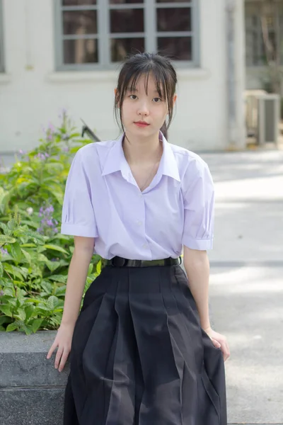 Asia Tailandesa Escuela Secundaria Estudiante Uniforme Hermosa Chica Sonrisa Relajarse —  Fotos de Stock