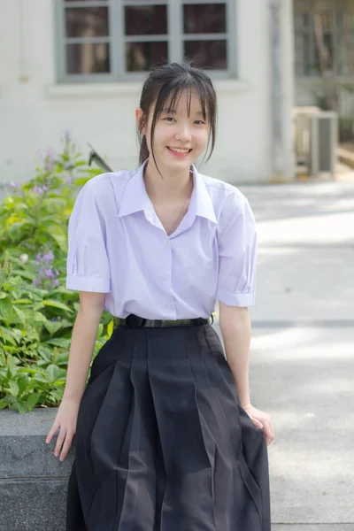 Asia Tailandesa Escuela Secundaria Estudiante Uniforme Hermosa Chica Sonrisa Relajarse — Foto de Stock