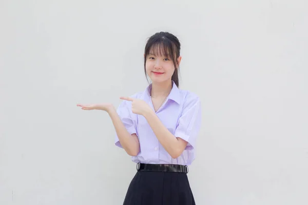 Ασία Thai Γυμνάσιο Στολή Μαθητή Όμορφο Κορίτσι Δείχνουν Χέρι — Φωτογραφία Αρχείου