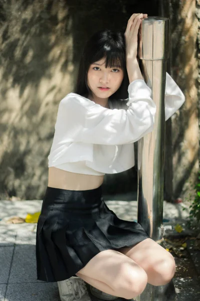 Portrait Von Thai Adult Beautiful Girl White Shirt Black Rock — Stockfoto