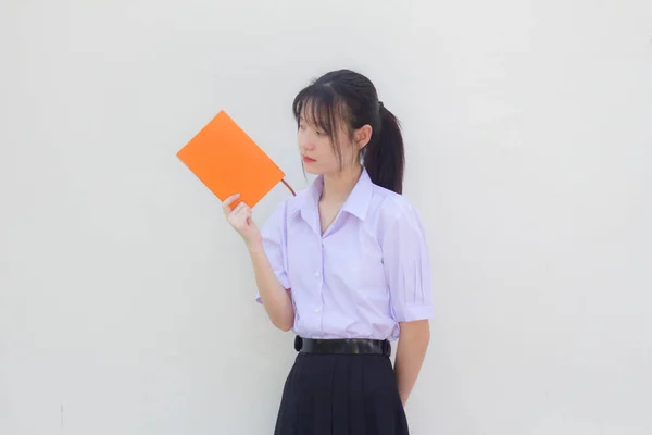 Asia Tailandesa Escuela Secundaria Estudiante Uniforme Hermosa Chica Mostrar Libro —  Fotos de Stock