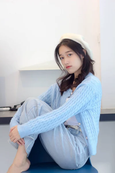 Asia Thai Teen Light Blue Shirt Beautiful Girl Smile Relax — Stock Fotó