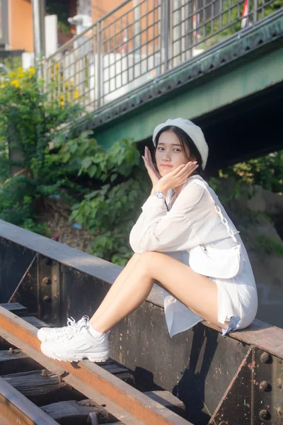 Azië Thai Tiener Blauw Jurk Mooi Meisje Glimlach Ontspannen — Stockfoto
