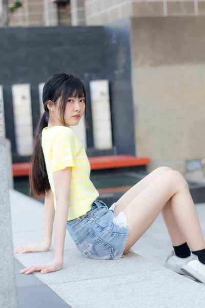 Portrait Thai China Adult Beautiful Girl Yellow Shirt Blue Jeans — 스톡 사진