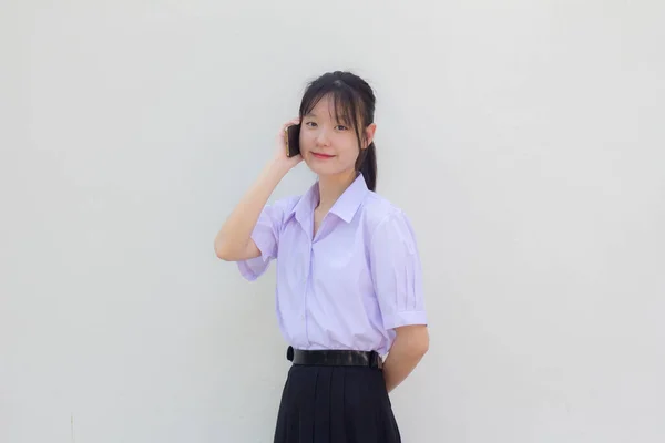 Asia Thai Gymnasiet Student Uniform Vacker Flicka Ringer Smartphone — Stockfoto