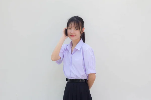 Asia Tailandesa Escuela Secundaria Estudiante Uniforme Hermosa Chica Llamando Smartphone — Foto de Stock