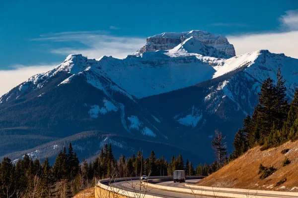 Dirigindo Para Parque Frente Para Monte Bourgeau Banff National Park — Fotografia de Stock