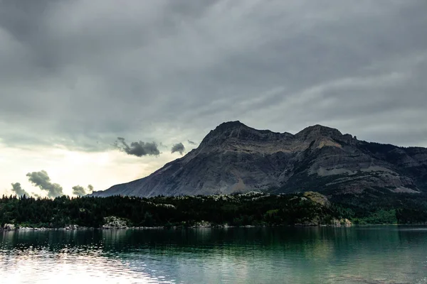 Waterton Gölleri Ulusal Parkı Alberta Kanada Dan Görüntüler — Stok fotoğraf
