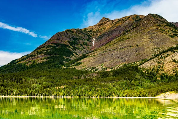 Paseo Barco Upper Waterton Lakes Waterton Lakes National Park Alberta — Foto de Stock