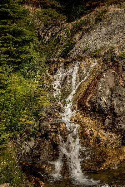 Run Mountains Drains Roadside Banff Windermer Hwy Kootenay National Park — Stockfoto