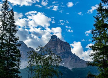 Katederal Craggs Tepesi Yoho Ulusal Parkı İngiliz Kolombiya Kanada