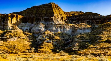 A drive through Dinosaur Provincial Park Alberta Canada
