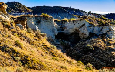 A drive through Dinosaur Provincial Park Alberta Canada