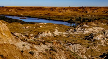 A drive through Dinosaur Provincial Park Alberta Canada