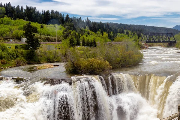 Water Dondert Watervallen Het Vroege Voorjaar Lundbeck Falls Pra Alberta — Stockfoto