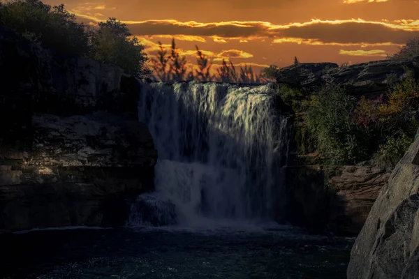 Zwillingsfälle Herbst Bei Sonnenuntergang Lundbreck Falls Provincial Recreation Area Alberta — Stockfoto