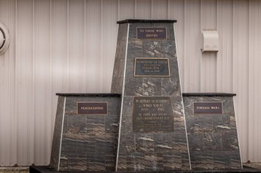 Carbon Alberta Kanada 'nın göbeğinde bir anıt mezar.