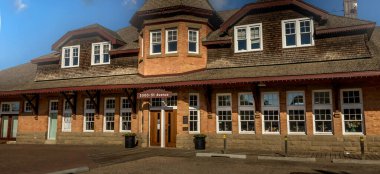 Kızıl Geyik Alberta Kanada 'daki tarihi tren istasyonu.