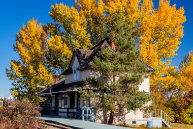 Tren istasyonu, Rowley Hayalet Kasabası. Rowley, Alberta, Kanada