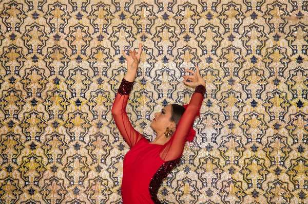 Beautiful Teenage Woman Dancing Flamenco Doing Different Flamenco Dance Postures — Foto Stock
