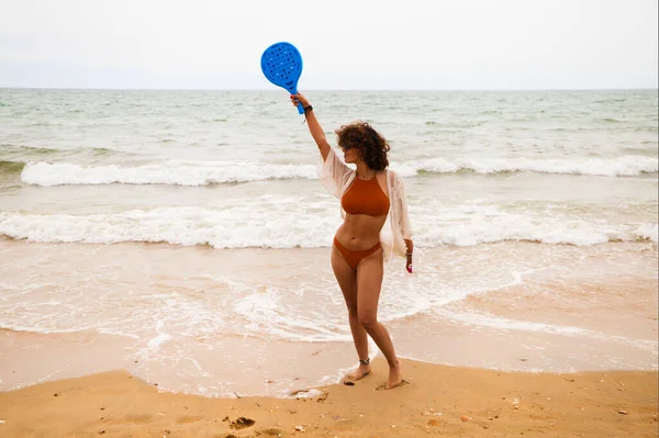 Beautiful Adult Woman Plays Tennis Beach Blue Racket Woman Shore — Stock Fotó