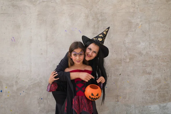 Happy Halloween Cute Young Woman Girl Dressed Witches Grey Background — 스톡 사진