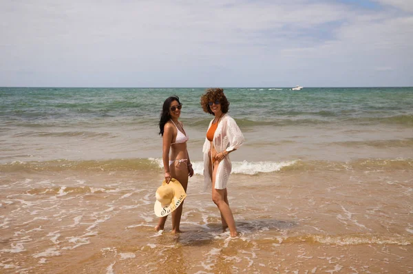Two Beautiful Young Women Bikinis Strolling Shore Women Enjoying Trip — Photo