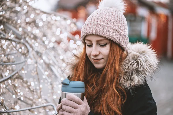 Young Girl Drinking Hot Chocolate Christmas Tree Christmas Time — 图库照片