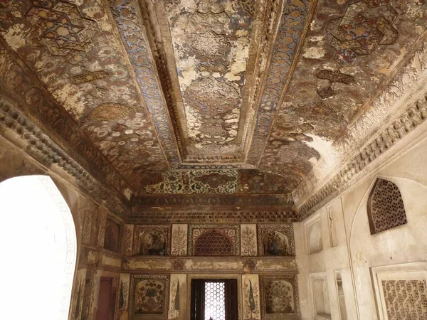 Beautifully Painted Ceilings Itmad Daula — стокове фото